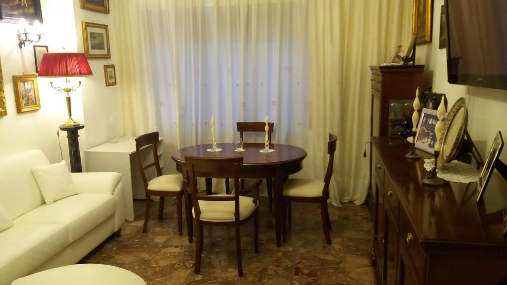 Guest House Il Marchese Del Grillo Rome Luaran gambar
