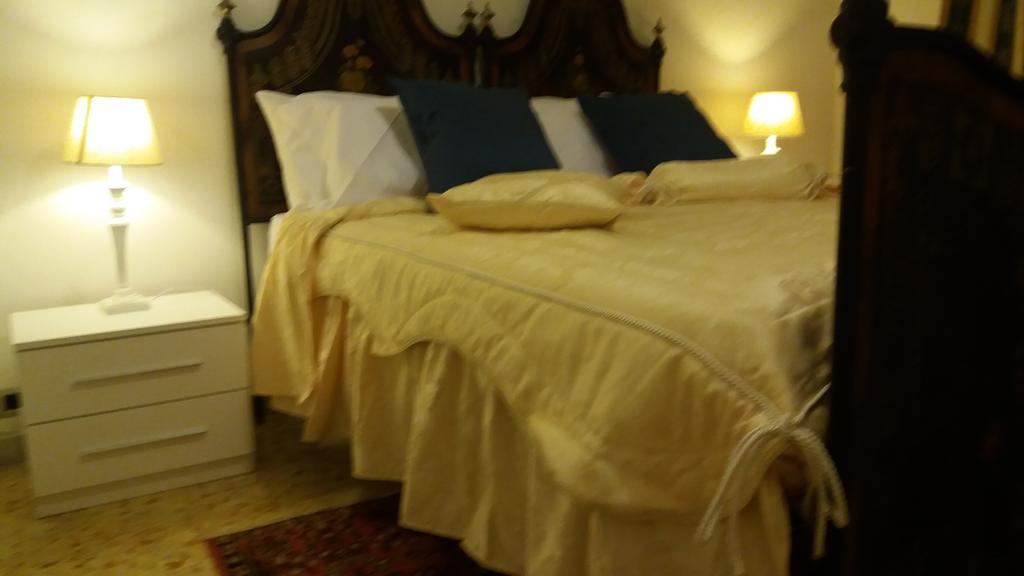 Guest House Il Marchese Del Grillo Rome Bilik gambar